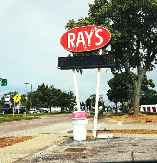 Rays Drive-In - Photo From Web